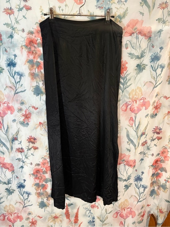 Jessica Dresses & Skirts - Vintage Jessica Black Maxi Skirt with Sleek Silhouette